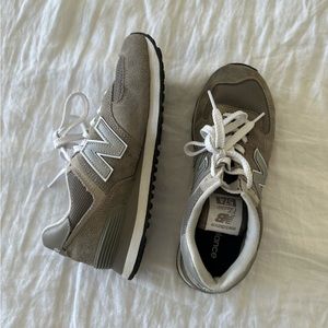 Grey new balance 574